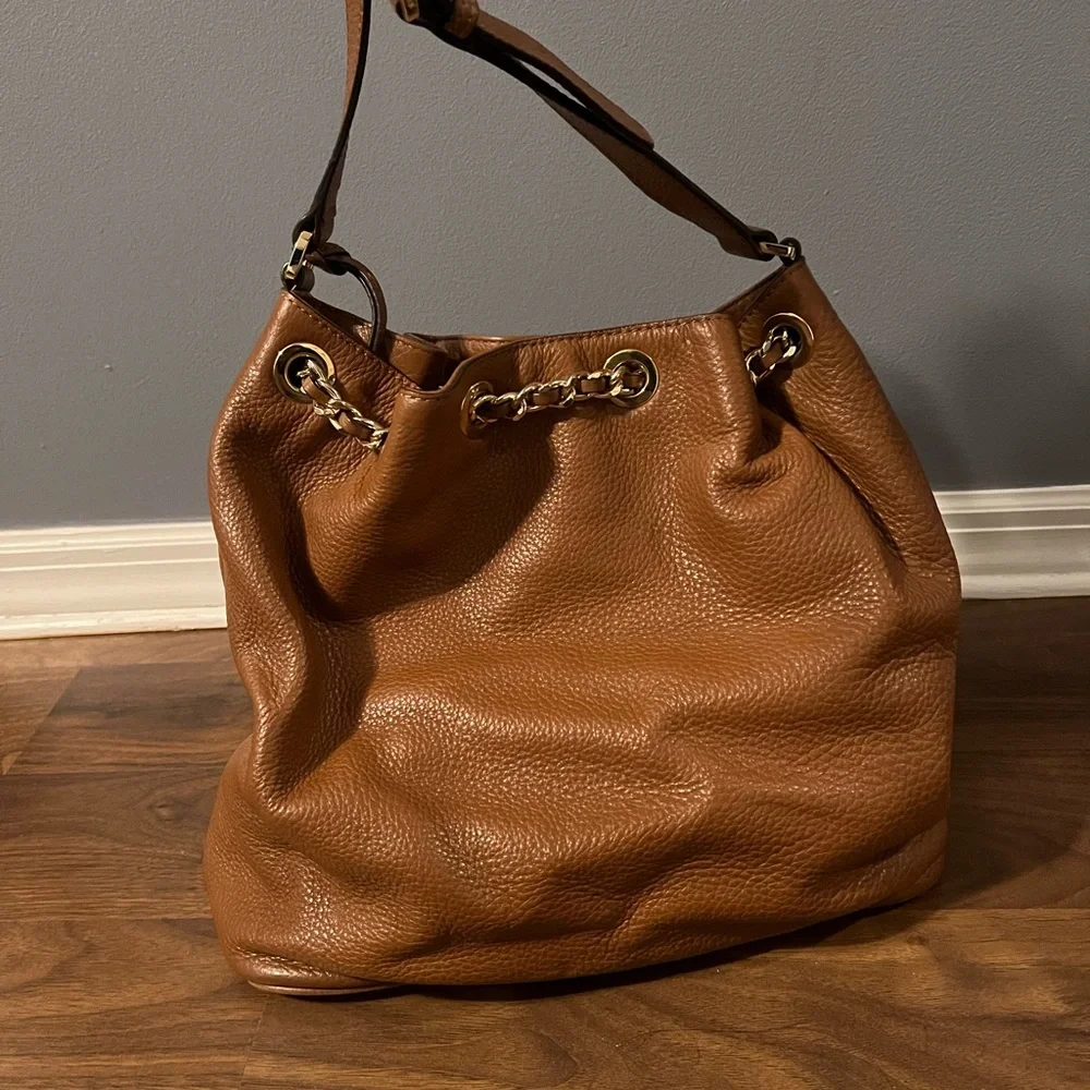 Authentic Michael Kors Bag - Picture 3 of 4